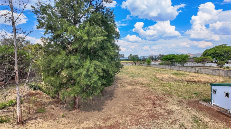 5 Bedroom Property for Sale in Rustenburg Rural North West